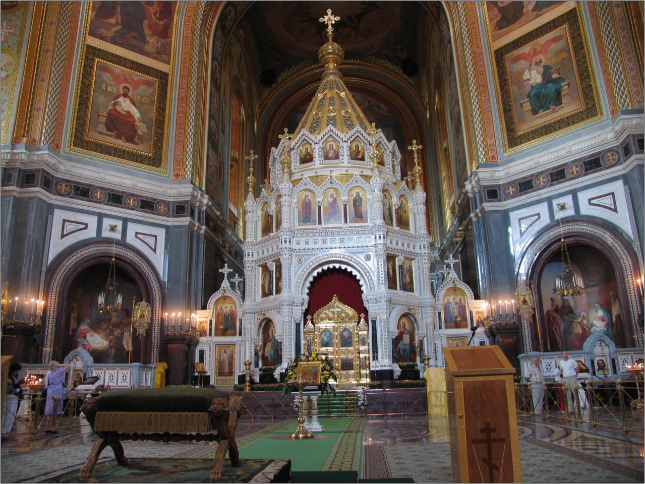 cathedral_of_christ_the_saviour_in_moscow_04.jpg